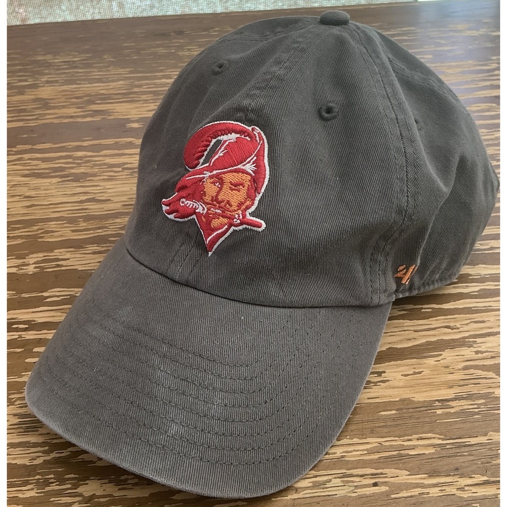 Tampa Bay Buccaneers '47 Brand Clean-Up Charcoal Adjustable Hat NFL